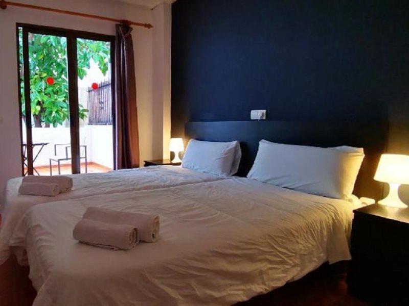 Hostal Balearic (Adults Only) San Antonio  Exterior photo